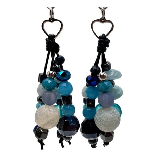 Pendientes originales hechos a mano. El mundo de Lúa, complementos artesanales con diseños exclusivos y únicos, pintados a mano